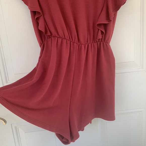 Everly Short Romper - Picture 3 of 4